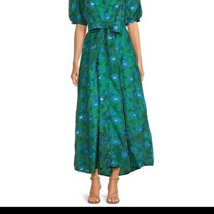 Abbey Glass
Charlotte Floral Print Short Sleeve V-Neck Fit and Flare Dress